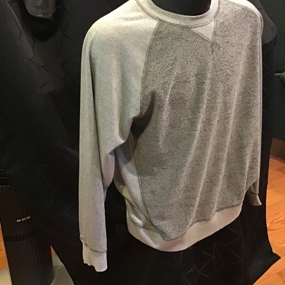 NWT Bench Men’s Pullover Sweatshirt , grey two tone color - Picture 4 of 13